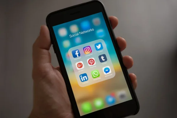 Como Usar Carrosséis no Instagram para Mostrar Bastidores e Resultados