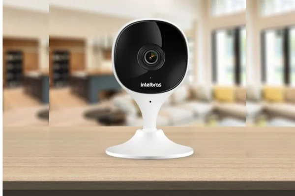 Câmera de Segurança Interna Visão Noturna Função Babá Wifi Full HD IMXC - Intelbras.